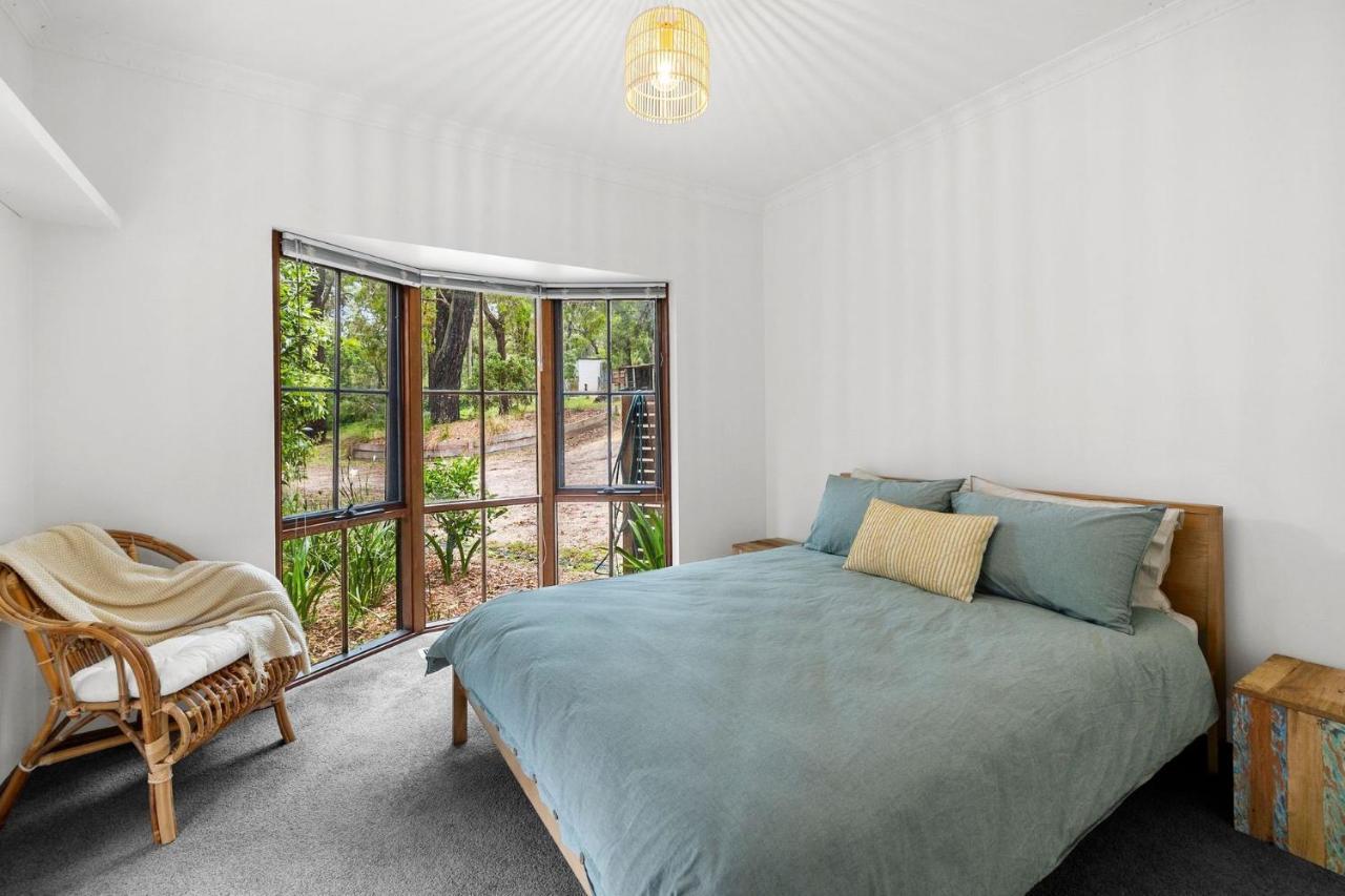 Villa Yirrip House Nestled On The Edge Of National Park à Aireys Inlet Extérieur photo